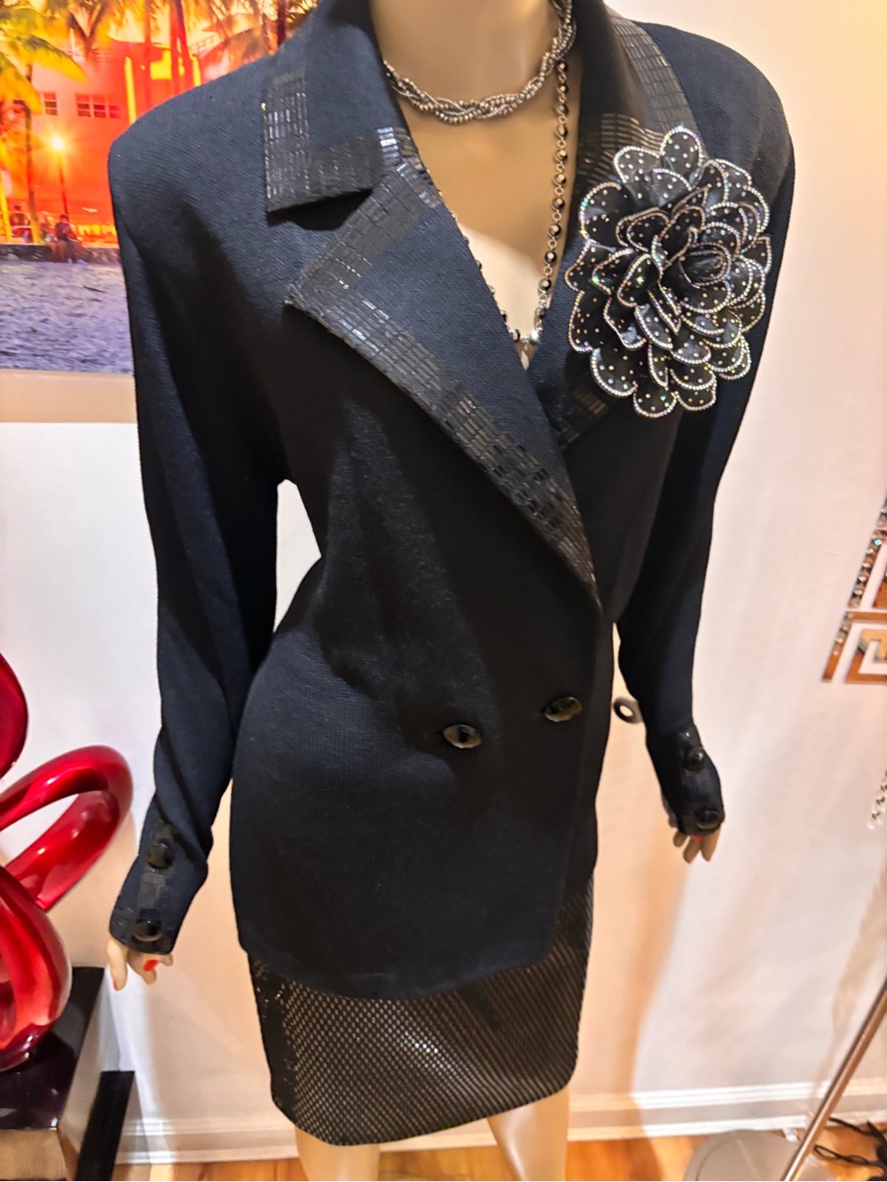 St. John Black sequined skirt suit Blazer  paillettes shimmer embellished 10 8